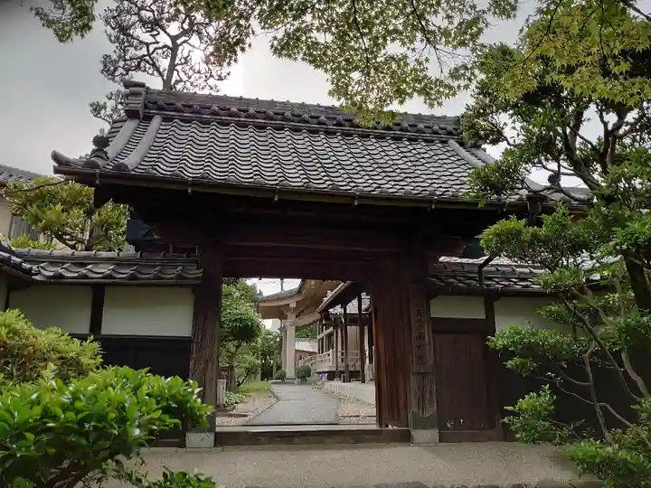 西方院の山門・神門