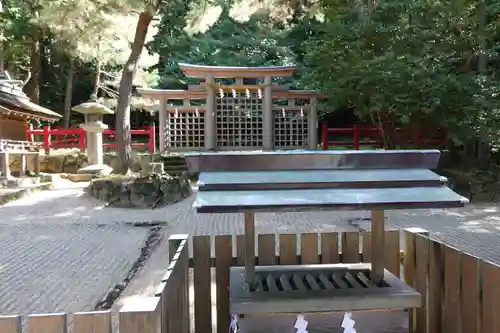 檜原神社（大神神社摂社）のその他建物