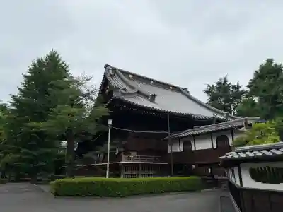 寛永寺(根本中堂)の{uncategorized: "未分類", other: "その他", undefined: "問題あり", building: "その他建物", grave: "お墓", sacred_gate: "鳥居", guardian: "狛犬", statue: "像", buddha: "仏像", history: "歴史", nature: "自然", garden: "庭園", animal: "動物", pagoda: "塔", temizu: "手水舎", mountain_gate: "山門・神門", sanctuary: "本殿・本堂", subordinate: "末社・摂社", art: "芸術", scenery: "景色", jizo: "地蔵", ema: "絵馬", goshuin: "御朱印", omikuji: "おみくじ", items: "授与品その他", amulet: "お守り", goshuincho: "御朱印帳", eats: "食事", festival: "お祭り", votive_dance: "神楽", shichigosan: "七五三参", wedding: "結婚式", experience: "体験その他", initially: "初詣", around: "周辺", anti_infection: "感染症対策"}