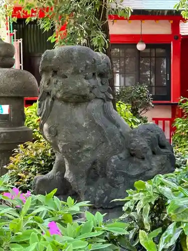 大島稲荷神社の狛犬