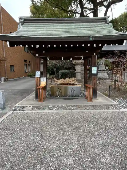 若宮八幡社の{uncategorized: "未分類", other: "その他", undefined: "問題あり", building: "その他建物", grave: "お墓", sacred_gate: "鳥居", guardian: "狛犬", statue: "像", buddha: "仏像", history: "歴史", nature: "自然", garden: "庭園", animal: "動物", pagoda: "塔", temizu: "手水舎", mountain_gate: "山門・神門", sanctuary: "本殿・本堂", subordinate: "末社・摂社", art: "芸術", scenery: "景色", jizo: "地蔵", ema: "絵馬", goshuin: "御朱印", omikuji: "おみくじ", items: "授与品その他", amulet: "お守り", goshuincho: "御朱印帳", eats: "食事", festival: "お祭り", votive_dance: "神楽", shichigosan: "七五三参", wedding: "結婚式", experience: "体験その他", initially: "初詣", around: "周辺", anti_infection: "感染症対策"}