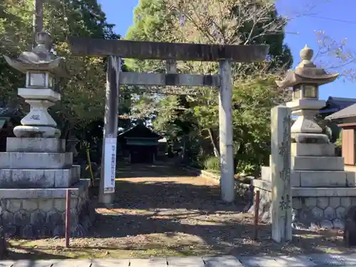 神明社の鳥居