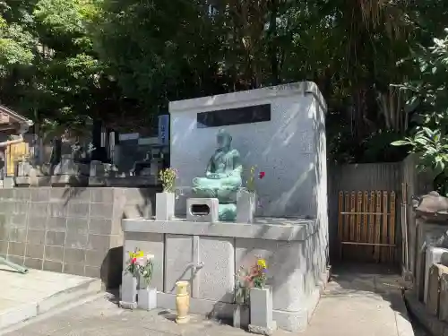 清源院の{uncategorized: "未分類", other: "その他", undefined: "問題あり", building: "その他建物", grave: "お墓", sacred_gate: "鳥居", guardian: "狛犬", statue: "像", buddha: "仏像", history: "歴史", nature: "自然", garden: "庭園", animal: "動物", pagoda: "塔", temizu: "手水舎", mountain_gate: "山門・神門", sanctuary: "本殿・本堂", subordinate: "末社・摂社", art: "芸術", scenery: "景色", jizo: "地蔵", ema: "絵馬", goshuin: "御朱印", omikuji: "おみくじ", items: "授与品その他", amulet: "お守り", goshuincho: "御朱印帳", eats: "食事", festival: "お祭り", votive_dance: "神楽", shichigosan: "七五三参", wedding: "結婚式", experience: "体験その他", initially: "初詣", around: "周辺", anti_infection: "感染症対策"}