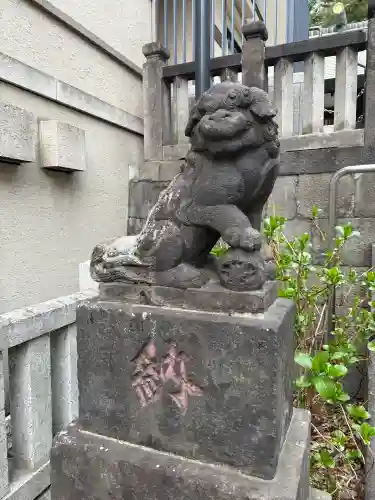  六本木天祖神社の{uncategorized: "未分類", other: "その他", undefined: "問題あり", building: "その他建物", grave: "お墓", sacred_gate: "鳥居", guardian: "狛犬", statue: "像", buddha: "仏像", history: "歴史", nature: "自然", garden: "庭園", animal: "動物", pagoda: "塔", temizu: "手水舎", mountain_gate: "山門・神門", sanctuary: "本殿・本堂", subordinate: "末社・摂社", art: "芸術", scenery: "景色", jizo: "地蔵", ema: "絵馬", goshuin: "御朱印", omikuji: "おみくじ", items: "授与品その他", amulet: "お守り", goshuincho: "御朱印帳", eats: "食事", festival: "お祭り", votive_dance: "神楽", shichigosan: "七五三参", wedding: "結婚式", experience: "体験その他", initially: "初詣", around: "周辺", anti_infection: "感染症対策"}