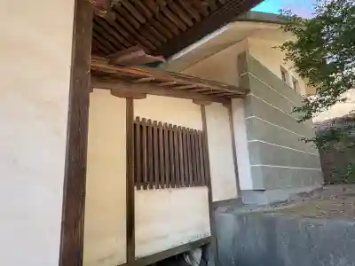 白山神社の{uncategorized: "未分類", other: "その他", undefined: "問題あり", building: "その他建物", grave: "お墓", sacred_gate: "鳥居", guardian: "狛犬", statue: "像", buddha: "仏像", history: "歴史", nature: "自然", garden: "庭園", animal: "動物", pagoda: "塔", temizu: "手水舎", mountain_gate: "山門・神門", sanctuary: "本殿・本堂", subordinate: "末社・摂社", art: "芸術", scenery: "景色", jizo: "地蔵", ema: "絵馬", goshuin: "御朱印", omikuji: "おみくじ", items: "授与品その他", amulet: "お守り", goshuincho: "御朱印帳", eats: "食事", festival: "お祭り", votive_dance: "神楽", shichigosan: "七五三参", wedding: "結婚式", experience: "体験その他", initially: "初詣", around: "周辺", anti_infection: "感染症対策"}