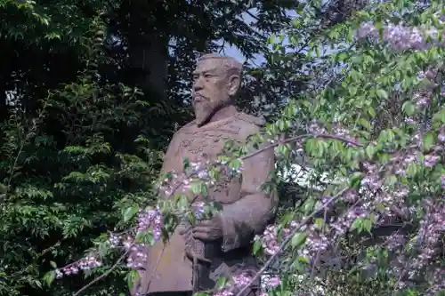 富知六所浅間神社の像