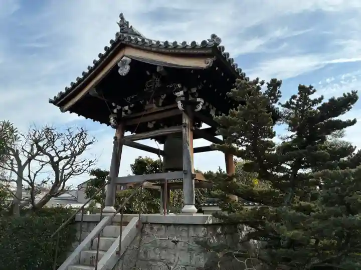 光清寺の{uncategorized: "未分類", other: "その他", undefined: "問題あり", building: "その他建物", grave: "お墓", sacred_gate: "鳥居", guardian: "狛犬", statue: "像", buddha: "仏像", history: "歴史", nature: "自然", garden: "庭園", animal: "動物", pagoda: "塔", temizu: "手水舎", mountain_gate: "山門・神門", sanctuary: "本殿・本堂", subordinate: "末社・摂社", art: "芸術", scenery: "景色", jizo: "地蔵", ema: "絵馬", goshuin: "御朱印", omikuji: "おみくじ", items: "授与品その他", amulet: "お守り", goshuincho: "御朱印帳", eats: "食事", festival: "お祭り", votive_dance: "神楽", shichigosan: "七五三参", wedding: "結婚式", experience: "体験その他", initially: "初詣", around: "周辺", anti_infection: "感染症対策"}