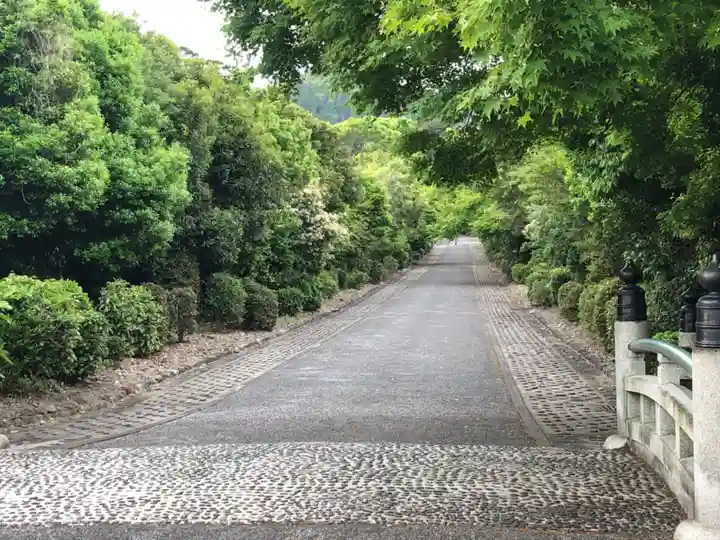 天智天皇陵(山科陵)のその他建物