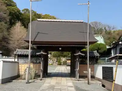 上行寺の{uncategorized: "未分類", other: "その他", undefined: "問題あり", building: "その他建物", grave: "お墓", sacred_gate: "鳥居", guardian: "狛犬", statue: "像", buddha: "仏像", history: "歴史", nature: "自然", garden: "庭園", animal: "動物", pagoda: "塔", temizu: "手水舎", mountain_gate: "山門・神門", sanctuary: "本殿・本堂", subordinate: "末社・摂社", art: "芸術", scenery: "景色", jizo: "地蔵", ema: "絵馬", goshuin: "御朱印", omikuji: "おみくじ", items: "授与品その他", amulet: "お守り", goshuincho: "御朱印帳", eats: "食事", festival: "お祭り", votive_dance: "神楽", shichigosan: "七五三参", wedding: "結婚式", experience: "体験その他", initially: "初詣", around: "周辺", anti_infection: "感染症対策"}