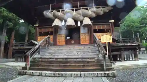 諏訪大社下社秋宮の本殿・本堂