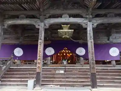 成相寺の本殿・本堂