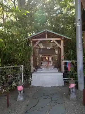鹿島御児神社の{uncategorized: "未分類", other: "その他", undefined: "問題あり", building: "その他建物", grave: "お墓", sacred_gate: "鳥居", guardian: "狛犬", statue: "像", buddha: "仏像", history: "歴史", nature: "自然", garden: "庭園", animal: "動物", pagoda: "塔", temizu: "手水舎", mountain_gate: "山門・神門", sanctuary: "本殿・本堂", subordinate: "末社・摂社", art: "芸術", scenery: "景色", jizo: "地蔵", ema: "絵馬", goshuin: "御朱印", omikuji: "おみくじ", items: "授与品その他", amulet: "お守り", goshuincho: "御朱印帳", eats: "食事", festival: "お祭り", votive_dance: "神楽", shichigosan: "七五三参", wedding: "結婚式", experience: "体験その他", initially: "初詣", around: "周辺", anti_infection: "感染症対策"}