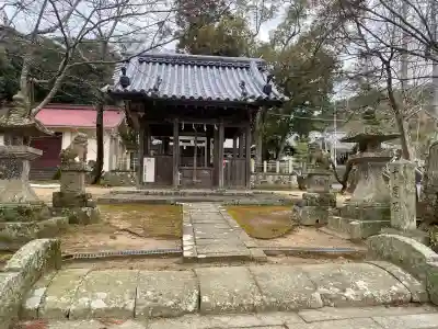 賀集八幡神社の{uncategorized: "未分類", other: "その他", undefined: "問題あり", building: "その他建物", grave: "お墓", sacred_gate: "鳥居", guardian: "狛犬", statue: "像", buddha: "仏像", history: "歴史", nature: "自然", garden: "庭園", animal: "動物", pagoda: "塔", temizu: "手水舎", mountain_gate: "山門・神門", sanctuary: "本殿・本堂", subordinate: "末社・摂社", art: "芸術", scenery: "景色", jizo: "地蔵", ema: "絵馬", goshuin: "御朱印", omikuji: "おみくじ", items: "授与品その他", amulet: "お守り", goshuincho: "御朱印帳", eats: "食事", festival: "お祭り", votive_dance: "神楽", shichigosan: "七五三参", wedding: "結婚式", experience: "体験その他", initially: "初詣", around: "周辺", anti_infection: "感染症対策"}