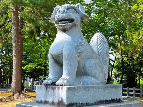 鷹栖神社の狛犬