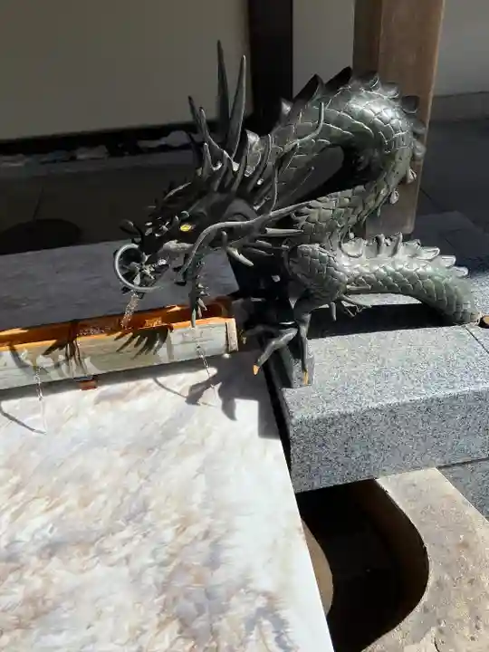 門戸厄神東光寺の手水舎