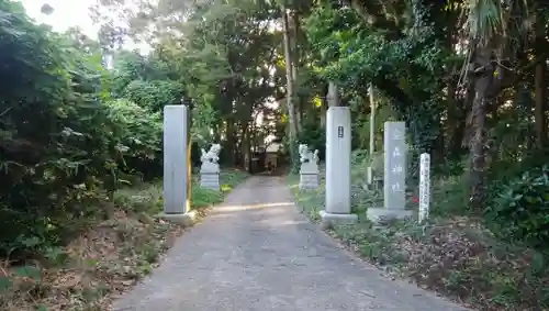 甕森神社の建物その他