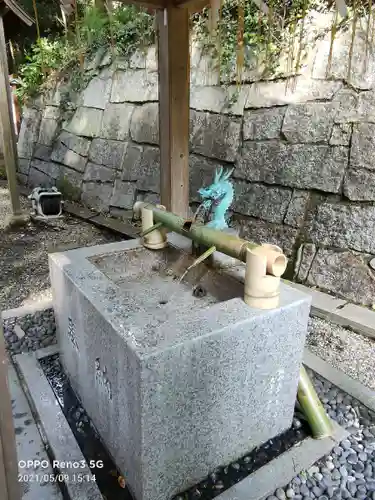 泉神社の手水舎