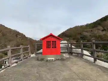 小浦稲荷の本殿・本堂