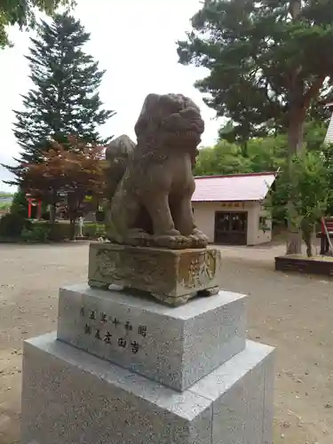 仁木神社の狛犬