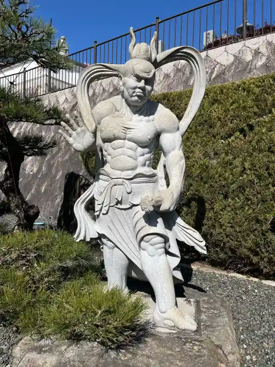 薬師院の{uncategorized: "未分類", other: "その他", undefined: "問題あり", building: "その他建物", grave: "お墓", sacred_gate: "鳥居", guardian: "狛犬", statue: "像", buddha: "仏像", history: "歴史", nature: "自然", garden: "庭園", animal: "動物", pagoda: "塔", temizu: "手水舎", mountain_gate: "山門・神門", sanctuary: "本殿・本堂", subordinate: "末社・摂社", art: "芸術", scenery: "景色", jizo: "地蔵", ema: "絵馬", goshuin: "御朱印", omikuji: "おみくじ", items: "授与品その他", amulet: "お守り", goshuincho: "御朱印帳", eats: "食事", festival: "お祭り", votive_dance: "神楽", shichigosan: "七五三参", wedding: "結婚式", experience: "体験その他", initially: "初詣", around: "周辺", anti_infection: "感染症対策"}