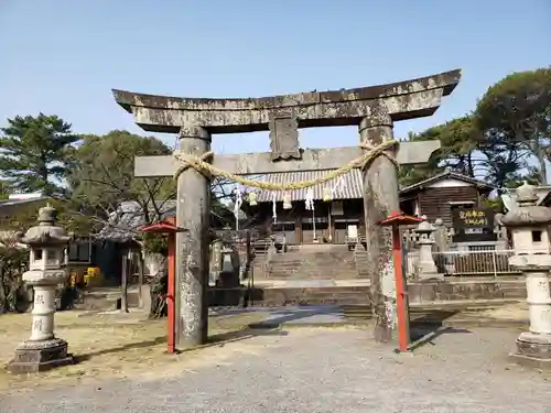 霊丘神社の鳥居