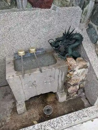 荒熊神社の手水舎