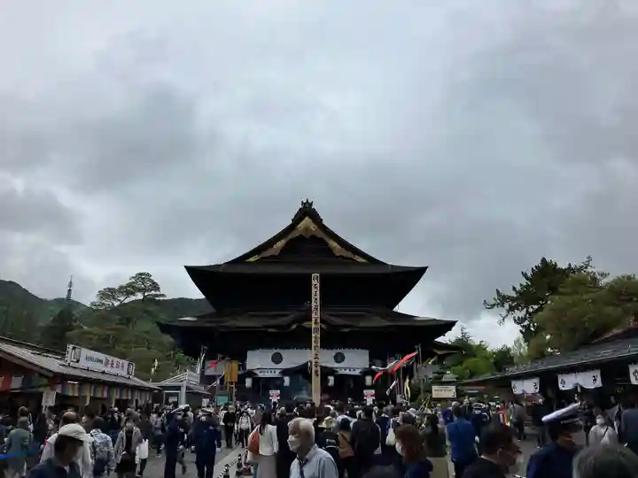 善光寺の本殿・本堂