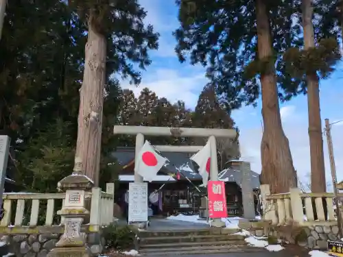 總宮神社の{uncategorized: "未分類", other: "その他", undefined: "問題あり", building: "その他建物", grave: "お墓", sacred_gate: "鳥居", guardian: "狛犬", statue: "像", buddha: "仏像", history: "歴史", nature: "自然", garden: "庭園", animal: "動物", pagoda: "塔", temizu: "手水舎", mountain_gate: "山門・神門", sanctuary: "本殿・本堂", subordinate: "末社・摂社", art: "芸術", scenery: "景色", jizo: "地蔵", ema: "絵馬", goshuin: "御朱印", omikuji: "おみくじ", items: "授与品その他", amulet: "お守り", goshuincho: "御朱印帳", eats: "食事", festival: "お祭り", votive_dance: "神楽", shichigosan: "七五三参", wedding: "結婚式", experience: "体験その他", initially: "初詣", around: "周辺", anti_infection: "感染症対策"}