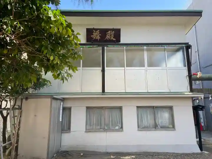 諏訪神社の{uncategorized: "未分類", other: "その他", undefined: "問題あり", building: "その他建物", grave: "お墓", sacred_gate: "鳥居", guardian: "狛犬", statue: "像", buddha: "仏像", history: "歴史", nature: "自然", garden: "庭園", animal: "動物", pagoda: "塔", temizu: "手水舎", mountain_gate: "山門・神門", sanctuary: "本殿・本堂", subordinate: "末社・摂社", art: "芸術", scenery: "景色", jizo: "地蔵", ema: "絵馬", goshuin: "御朱印", omikuji: "おみくじ", items: "授与品その他", amulet: "お守り", goshuincho: "御朱印帳", eats: "食事", festival: "お祭り", votive_dance: "神楽", shichigosan: "七五三参", wedding: "結婚式", experience: "体験その他", initially: "初詣", around: "周辺", anti_infection: "感染症対策"}