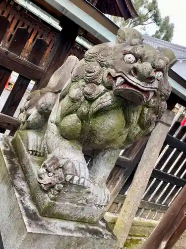 萱野神社の狛犬