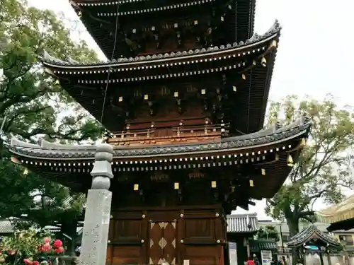 法楽寺の塔