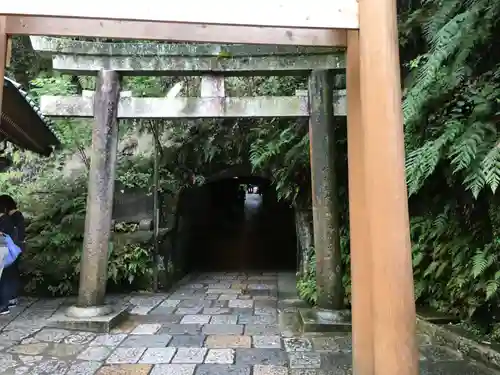 銭洗弁財天宇賀福神社の鳥居