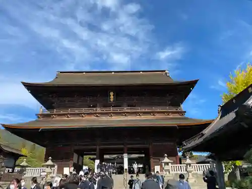 善光寺の山門