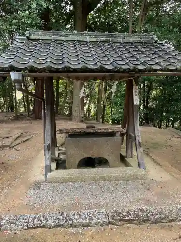 安仁神社の{uncategorized: "未分類", other: "その他", undefined: "問題あり", building: "その他建物", grave: "お墓", sacred_gate: "鳥居", guardian: "狛犬", statue: "像", buddha: "仏像", history: "歴史", nature: "自然", garden: "庭園", animal: "動物", pagoda: "塔", temizu: "手水舎", mountain_gate: "山門・神門", sanctuary: "本殿・本堂", subordinate: "末社・摂社", art: "芸術", scenery: "景色", jizo: "地蔵", ema: "絵馬", goshuin: "御朱印", omikuji: "おみくじ", items: "授与品その他", amulet: "お守り", goshuincho: "御朱印帳", eats: "食事", festival: "お祭り", votive_dance: "神楽", shichigosan: "七五三参", wedding: "結婚式", experience: "体験その他", initially: "初詣", around: "周辺", anti_infection: "感染症対策"}