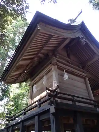 天日名鳥命神社の本殿