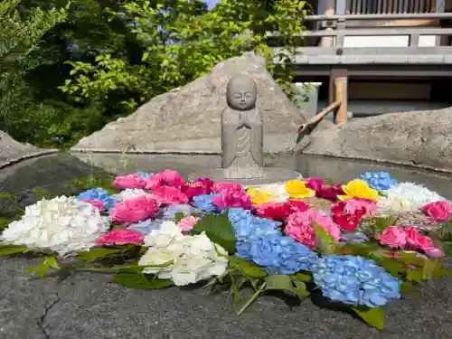 倶利迦羅不動寺鳳凰殿(石川県)
