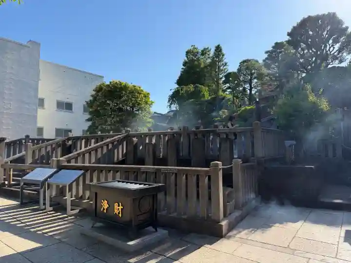 泉岳寺の{uncategorized: "未分類", other: "その他", undefined: "問題あり", building: "その他建物", grave: "お墓", sacred_gate: "鳥居", guardian: "狛犬", statue: "像", buddha: "仏像", history: "歴史", nature: "自然", garden: "庭園", animal: "動物", pagoda: "塔", temizu: "手水舎", mountain_gate: "山門・神門", sanctuary: "本殿・本堂", subordinate: "末社・摂社", art: "芸術", scenery: "景色", jizo: "地蔵", ema: "絵馬", goshuin: "御朱印", omikuji: "おみくじ", items: "授与品その他", amulet: "お守り", goshuincho: "御朱印帳", eats: "食事", festival: "お祭り", votive_dance: "神楽", shichigosan: "七五三参", wedding: "結婚式", experience: "体験その他", initially: "初詣", around: "周辺", anti_infection: "感染症対策"}