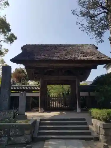 極楽寺（霊鷲山感應院極楽律寺）の山門・神門