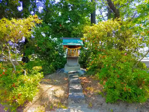 神明社（西枇杷島宮前）の末社・摂社
