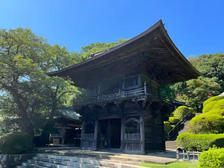 等覚院の山門・神門