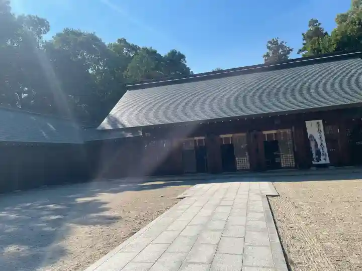 滋賀県護国神社の{uncategorized: "未分類", other: "その他", undefined: "問題あり", building: "その他建物", grave: "お墓", sacred_gate: "鳥居", guardian: "狛犬", statue: "像", buddha: "仏像", history: "歴史", nature: "自然", garden: "庭園", animal: "動物", pagoda: "塔", temizu: "手水舎", mountain_gate: "山門・神門", sanctuary: "本殿・本堂", subordinate: "末社・摂社", art: "芸術", scenery: "景色", jizo: "地蔵", ema: "絵馬", goshuin: "御朱印", omikuji: "おみくじ", items: "授与品その他", amulet: "お守り", goshuincho: "御朱印帳", eats: "食事", festival: "お祭り", votive_dance: "神楽", shichigosan: "七五三参", wedding: "結婚式", experience: "体験その他", initially: "初詣", around: "周辺", anti_infection: "感染症対策"}