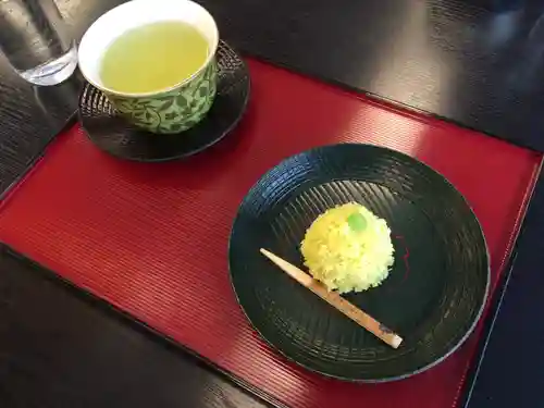 鶴岡八幡宮の食事