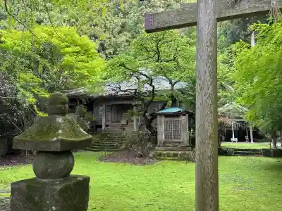 戒長寺の{uncategorized: "未分類", other: "その他", undefined: "問題あり", building: "その他建物", grave: "お墓", sacred_gate: "鳥居", guardian: "狛犬", statue: "像", buddha: "仏像", history: "歴史", nature: "自然", garden: "庭園", animal: "動物", pagoda: "塔", temizu: "手水舎", mountain_gate: "山門・神門", sanctuary: "本殿・本堂", subordinate: "末社・摂社", art: "芸術", scenery: "景色", jizo: "地蔵", ema: "絵馬", goshuin: "御朱印", omikuji: "おみくじ", items: "授与品その他", amulet: "お守り", goshuincho: "御朱印帳", eats: "食事", festival: "お祭り", votive_dance: "神楽", shichigosan: "七五三参", wedding: "結婚式", experience: "体験その他", initially: "初詣", around: "周辺", anti_infection: "感染症対策"}