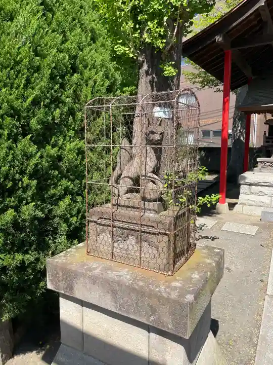 大戸神社の{uncategorized: "未分類", other: "その他", undefined: "問題あり", building: "その他建物", grave: "お墓", sacred_gate: "鳥居", guardian: "狛犬", statue: "像", buddha: "仏像", history: "歴史", nature: "自然", garden: "庭園", animal: "動物", pagoda: "塔", temizu: "手水舎", mountain_gate: "山門・神門", sanctuary: "本殿・本堂", subordinate: "末社・摂社", art: "芸術", scenery: "景色", jizo: "地蔵", ema: "絵馬", goshuin: "御朱印", omikuji: "おみくじ", items: "授与品その他", amulet: "お守り", goshuincho: "御朱印帳", eats: "食事", festival: "お祭り", votive_dance: "神楽", shichigosan: "七五三参", wedding: "結婚式", experience: "体験その他", initially: "初詣", around: "周辺", anti_infection: "感染症対策"}
