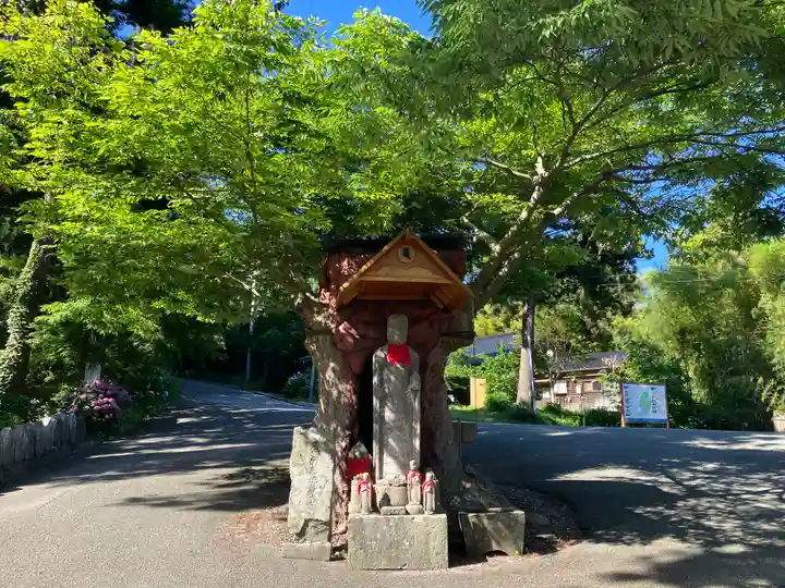 蓮華峯寺(新潟県)