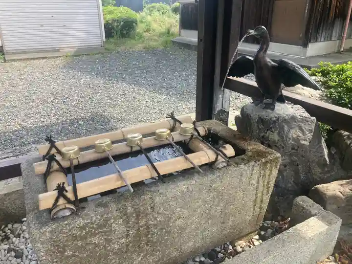 宇波西神社の手水舎
