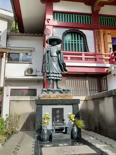 放生寺の像