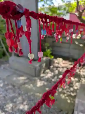 函館厳島神社の{uncategorized: "未分類", other: "その他", undefined: "問題あり", building: "その他建物", grave: "お墓", sacred_gate: "鳥居", guardian: "狛犬", statue: "像", buddha: "仏像", history: "歴史", nature: "自然", garden: "庭園", animal: "動物", pagoda: "塔", temizu: "手水舎", mountain_gate: "山門・神門", sanctuary: "本殿・本堂", subordinate: "末社・摂社", art: "芸術", scenery: "景色", jizo: "地蔵", ema: "絵馬", goshuin: "御朱印", omikuji: "おみくじ", items: "授与品その他", amulet: "お守り", goshuincho: "御朱印帳", eats: "食事", festival: "お祭り", votive_dance: "神楽", shichigosan: "七五三参", wedding: "結婚式", experience: "体験その他", initially: "初詣", around: "周辺", anti_infection: "感染症対策"}