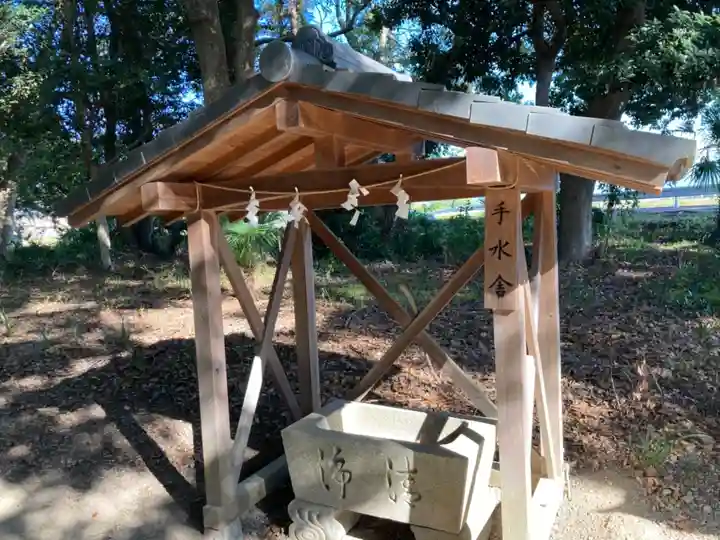 高井八幡神社の手水舎