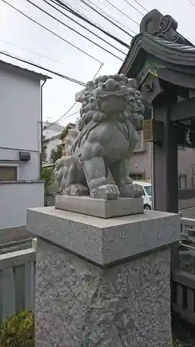 神楽坂若宮八幡神社の狛犬